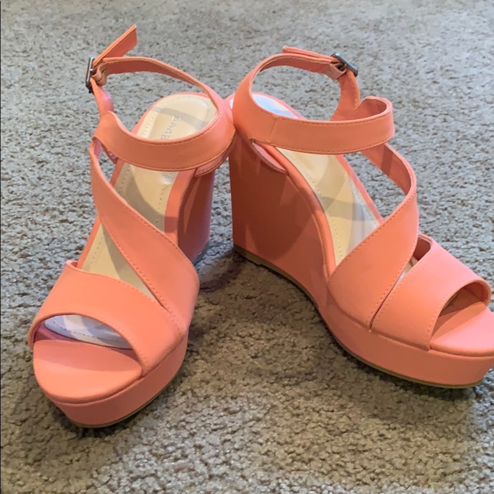Bamboo Wedge heels size 8.5 never worn